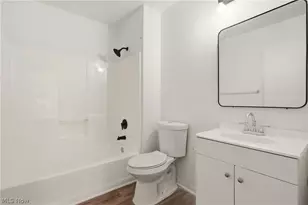 621 E 115th St, Loveland, OH 44108 - Photo 9