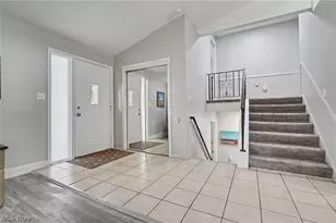 684 Cliffside Dr, Akron, OH 44313 - Photo 3