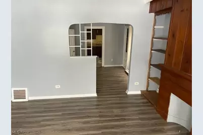 407 E 147th Street, Loveland, OH 44110 - Photo 3