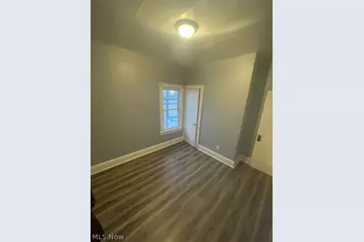 407 E 147th Street, Loveland, OH 44110 - Photo 11