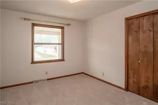 2421 Fairview Rd, Uniontown, OH 44685 - Photo 17