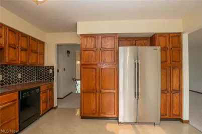 2421 Fairview Road, Uniontown, OH 44685 - Photo 13