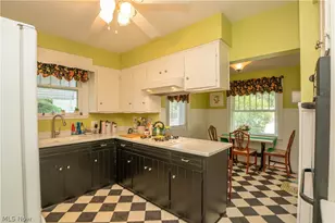 507 W Maple St, North Canton, OH 44720 - Photo 13