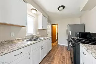 13819 Elsetta Ave, Loveland, OH 44135 - Photo 9