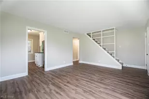 2100 Delmore St, Cuyahoga Falls, OH 44221 - Photo 9