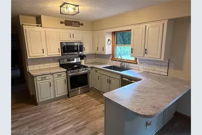 3874 April Drive, Uniontown, OH 44685 - Photo 15