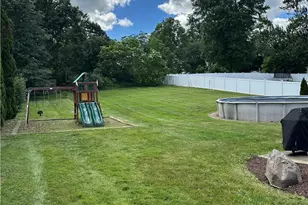 3874 April Dr, Uniontown, OH 44685 - Photo 7