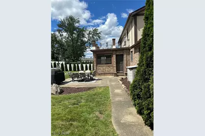 3874 April Drive, Uniontown, OH 44685 - Photo 5