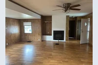 230 Windchaser Lane SE, New Philadelphia, OH 44663 - Photo 9