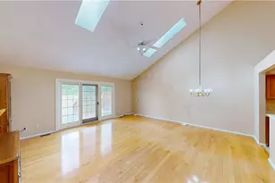 551 Daleview Dr, Aurora, OH 44202 - Photo 9
