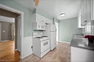 2583 E 38th St, Lorain, OH 44055 - Photo 13