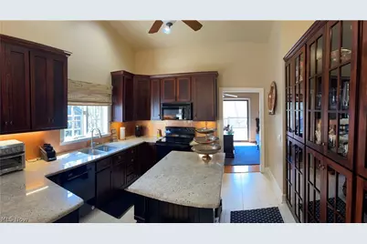 3731 Mercedes Place, Canfield, OH 44406 - Photo 7