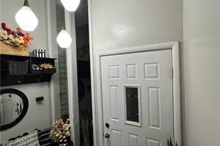 1883 Ashwood Dr, Akron, OH 44313 - Photo 23