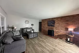 1883 Ashwood Dr, Akron, OH 44313 - Photo 9