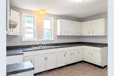 290 W Main Street, Alliance, OH 44601 - Photo 7