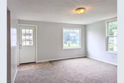 290 W Main Street, Alliance, OH 44601 - Photo 5
