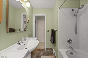2353 Chestnut Blvd, Cuyahoga Falls, OH 44223 - Photo 27