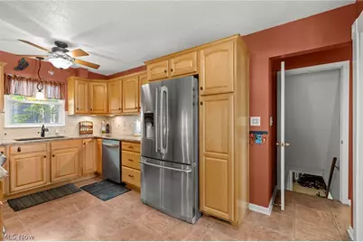 2353 Chestnut Boulevard, Cuyahoga Falls, OH 44223 - Photo 15