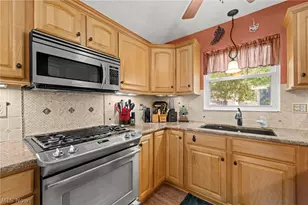 2353 Chestnut Blvd, Cuyahoga Falls, OH 44223 - Photo 21