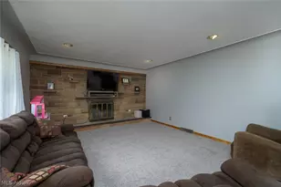 5085 E Rockwell Rd, Austintown, OH 44515 - Photo 15