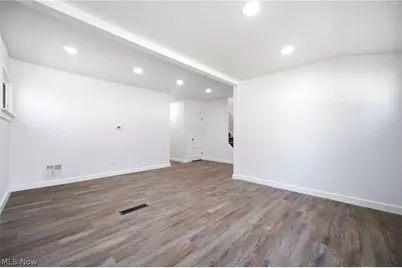 5635 Park Street, Mentor on the Lake, OH 44060 - Photo 3