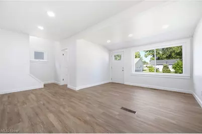 5635 Park Street, Mentor on the Lake, OH 44060 - Photo 5