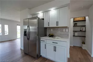 1042 Leighton Ave, Cuyahoga Falls, OH 44221 - Photo 17
