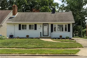 1042 Leighton Ave, Cuyahoga Falls, OH 44221 - Photo 1