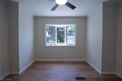 1042 Leighton Avenue, Cuyahoga Falls, OH 44221 - Photo 25