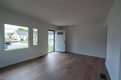 1042 Leighton Avenue, Cuyahoga Falls, OH 44221 - Photo 11