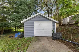 364 Rexford St, Akron, OH 44314 - Photo 3