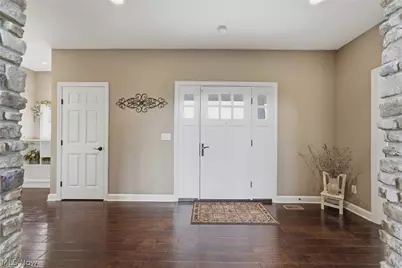 9288 Columbus Road NE, Louisville, OH 44641 - Photo 3