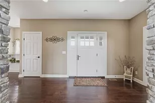 9288 Columbus Rd NE, Louisville, OH 44641 - Photo 3