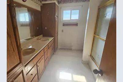 1576 Hammel Street, Akron, OH 44306 - Photo 9