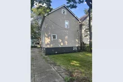 394 Cleveland Road, Loveland, OH 44108 - Photo 3
