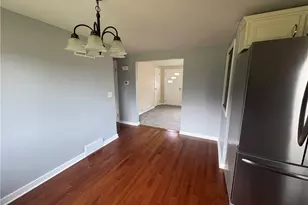 914 22nd St SW, Massillon, OH 44647 - Photo 5