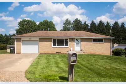 914 22nd Street SW, Massillon, OH 44647 - Photo 1