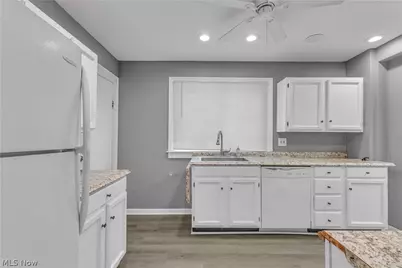 270 Pasadena, Elyria, OH 44035 - Photo 13