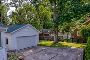 272 S Hawkins Ave, Akron, OH 44313 - Photo 3