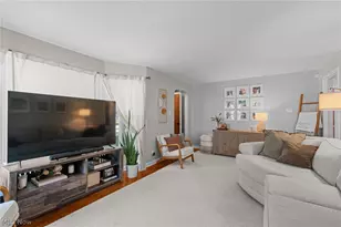 272 S Hawkins Ave, Akron, OH 44313 - Photo 13
