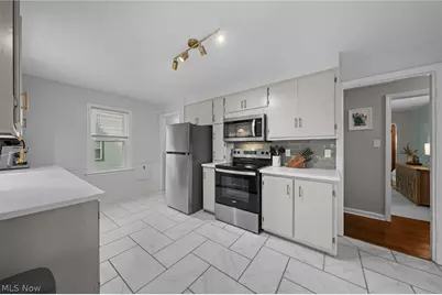 272 S Hawkins Avenue, Akron, OH 44313 - Photo 25