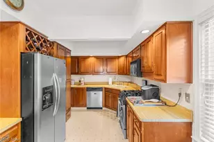 255 Grandview Ave, Hubbard, OH 44425 - Photo 9