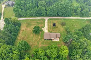 11187 Taylor May Rd, Chagrin Falls, OH 44023 - Photo 13