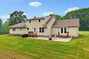 11187 Taylor May Rd, Chagrin Falls, OH 44023 - Photo 5