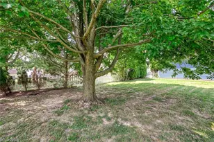 835 Yorkshire Dr, Ravenna, OH 44266 - Photo 31