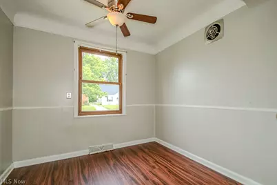 262 E 323rd Street, Willowick, OH 44095 - Photo 13