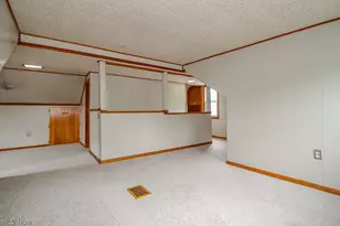 262 E 323rd St, Willowick, OH 44095 - Photo 27