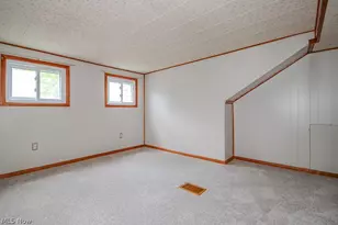 262 E 323rd St, Willowick, OH 44095 - Photo 25