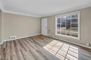 9901 Marah Ave, Loveland, OH 44104 - Photo 7