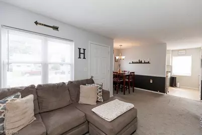 521 Cambridge Avenue, Elyria, OH 44035 - Photo 9